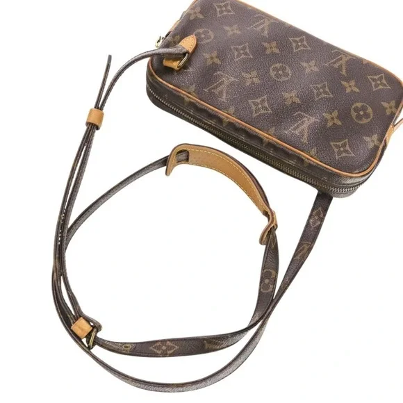 LOUIS VUITTON Authentic Brown Monogram Pochette Mini Bag - Picture 8 of 16
